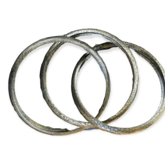 VINTAGE BRASS INDIAN INFINITY BRACELET - Picture 3 of 3